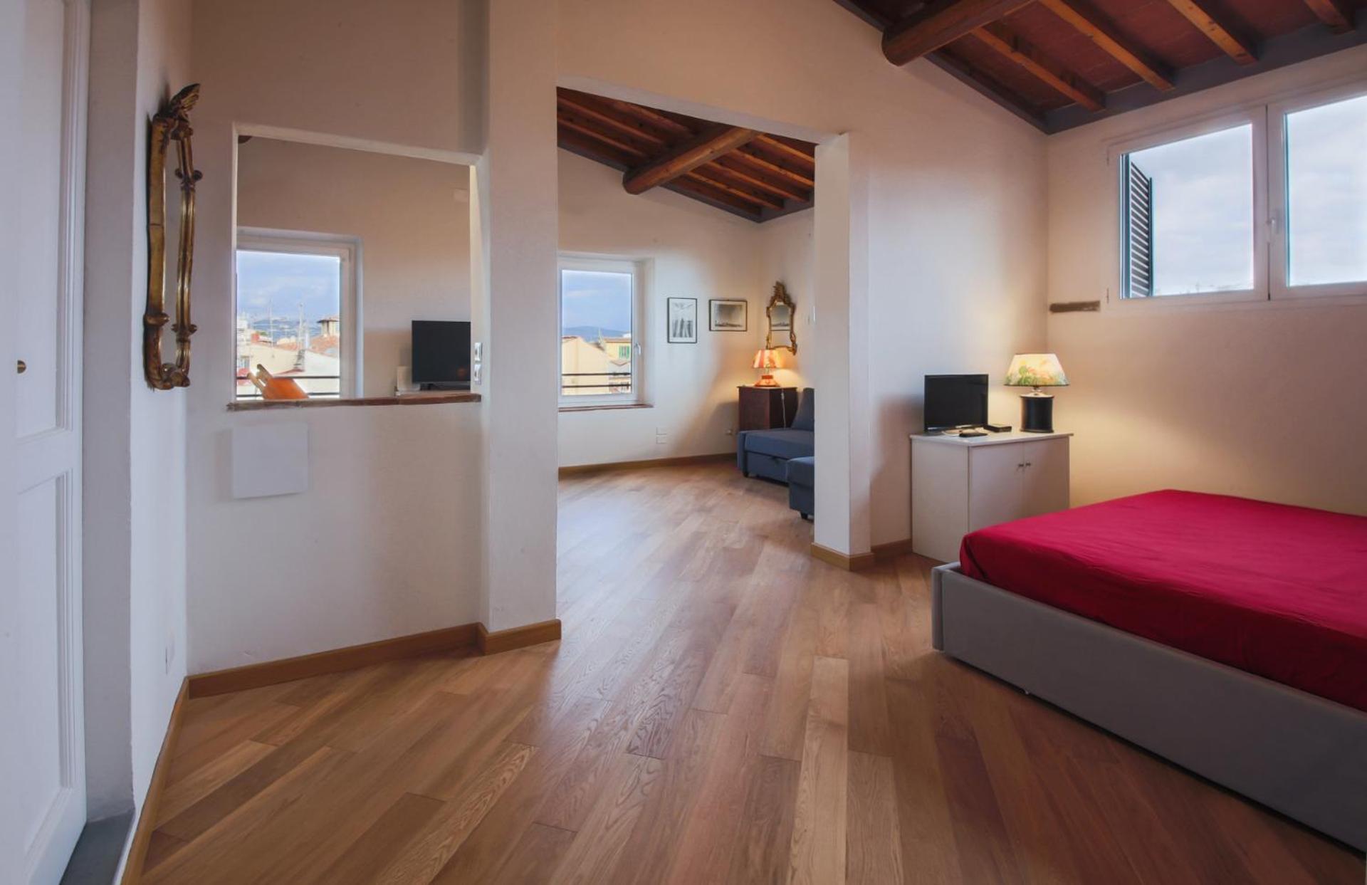 Sole Attic With View *